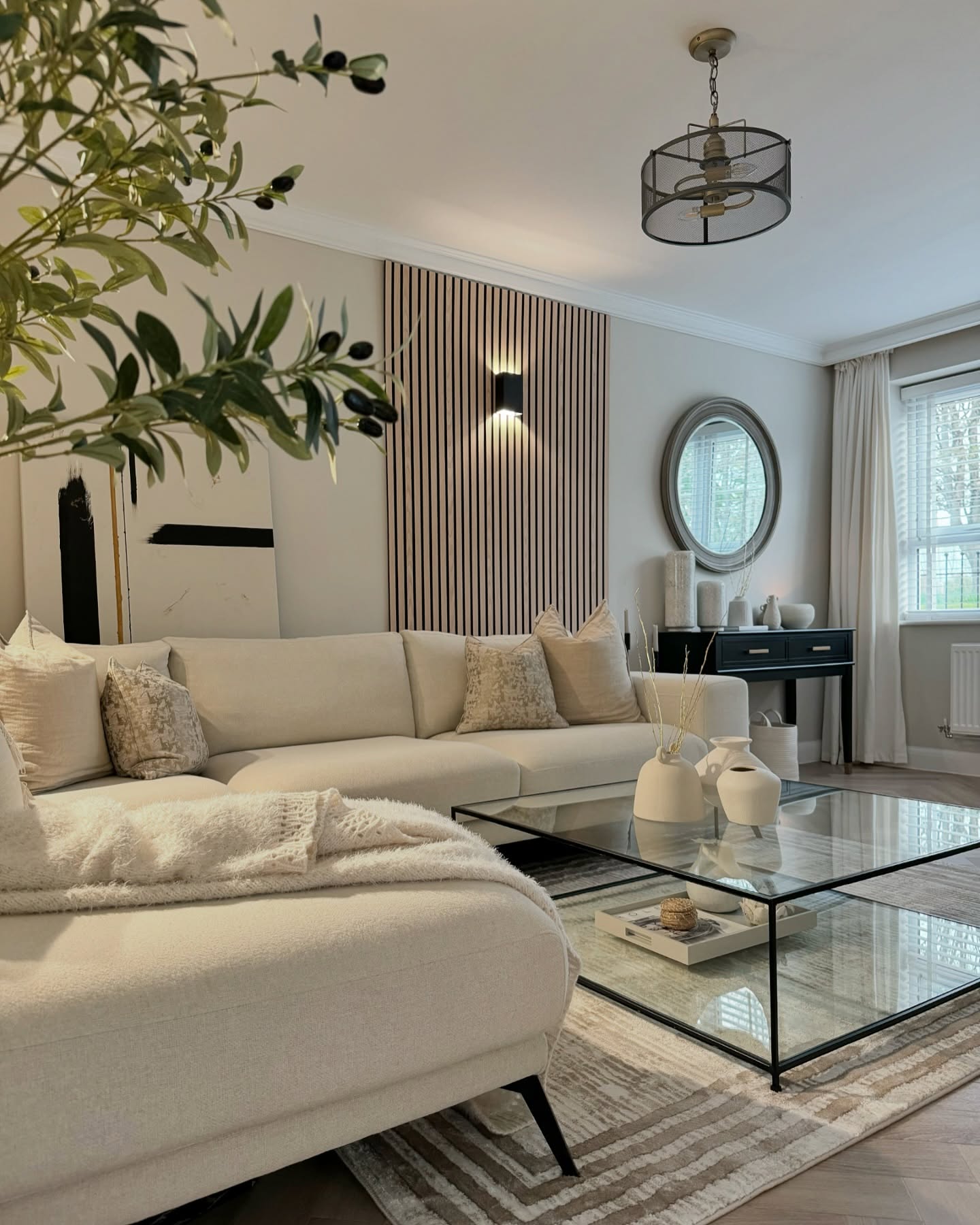 neutral living room decor