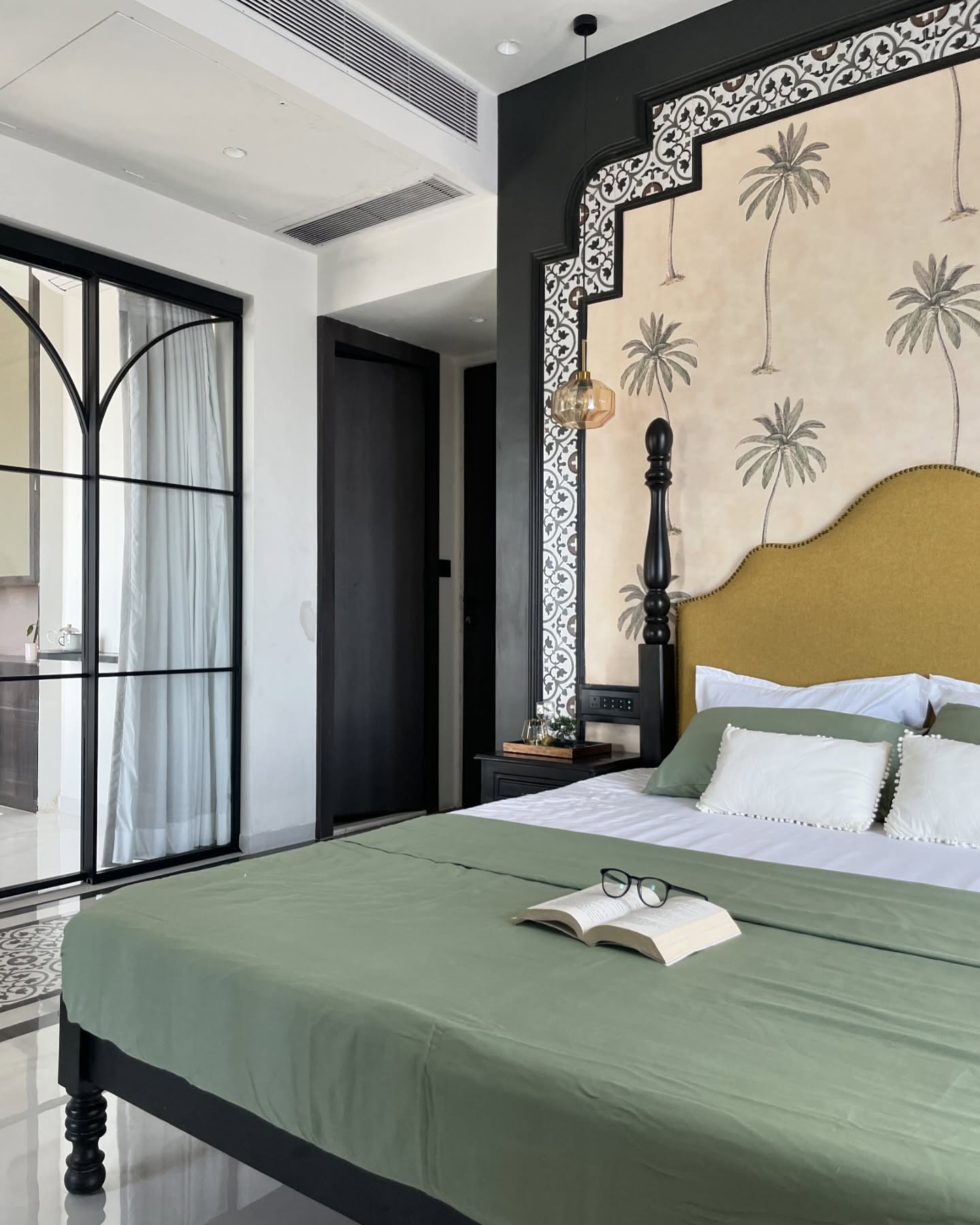 23 Dreamy Tropical Bedroom Design Ideas (With Photos You’ll Want To Copy) 13 tropical bedroom design