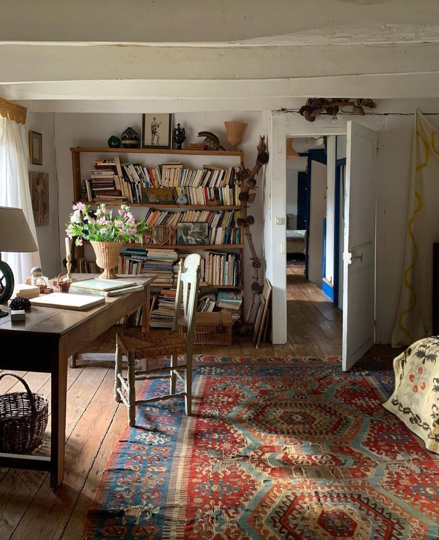 eclectic bedroom decor