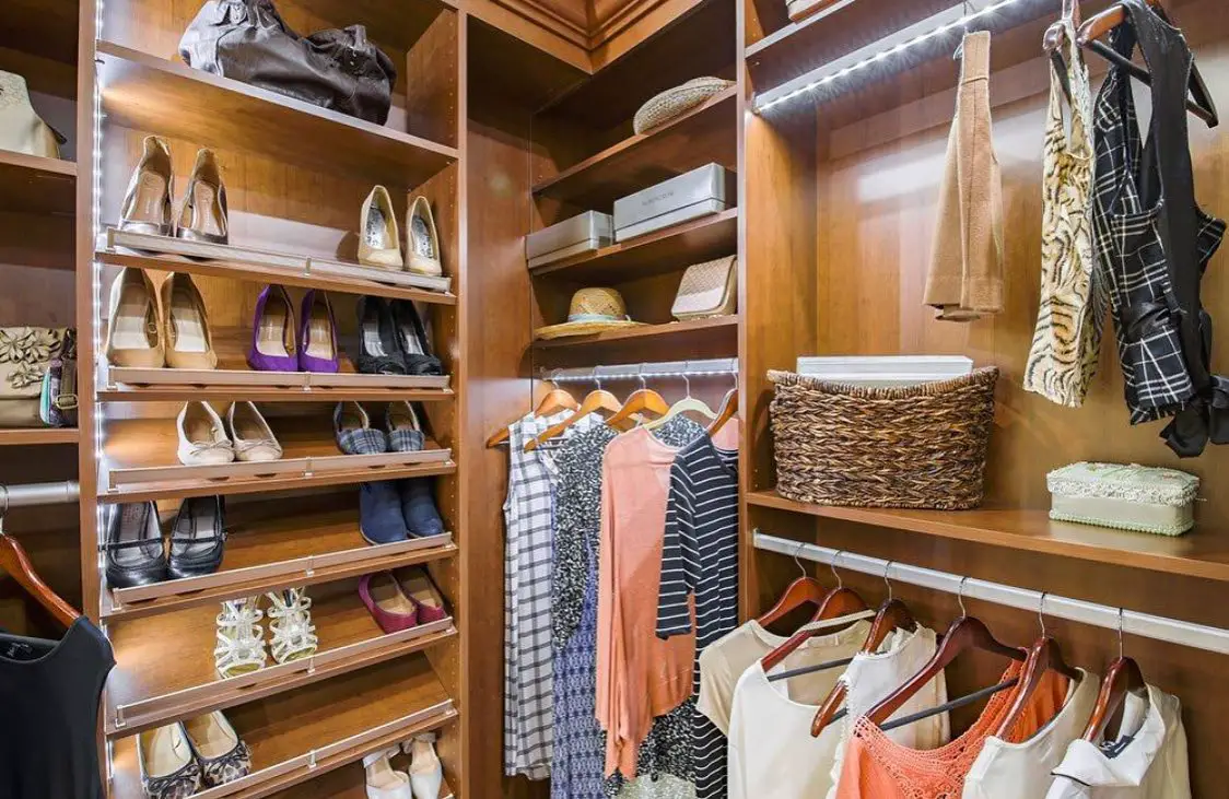 small bedroom storage hacks