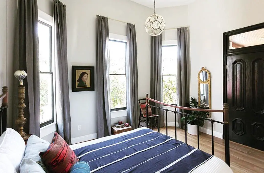 wrought iron bed bedroom