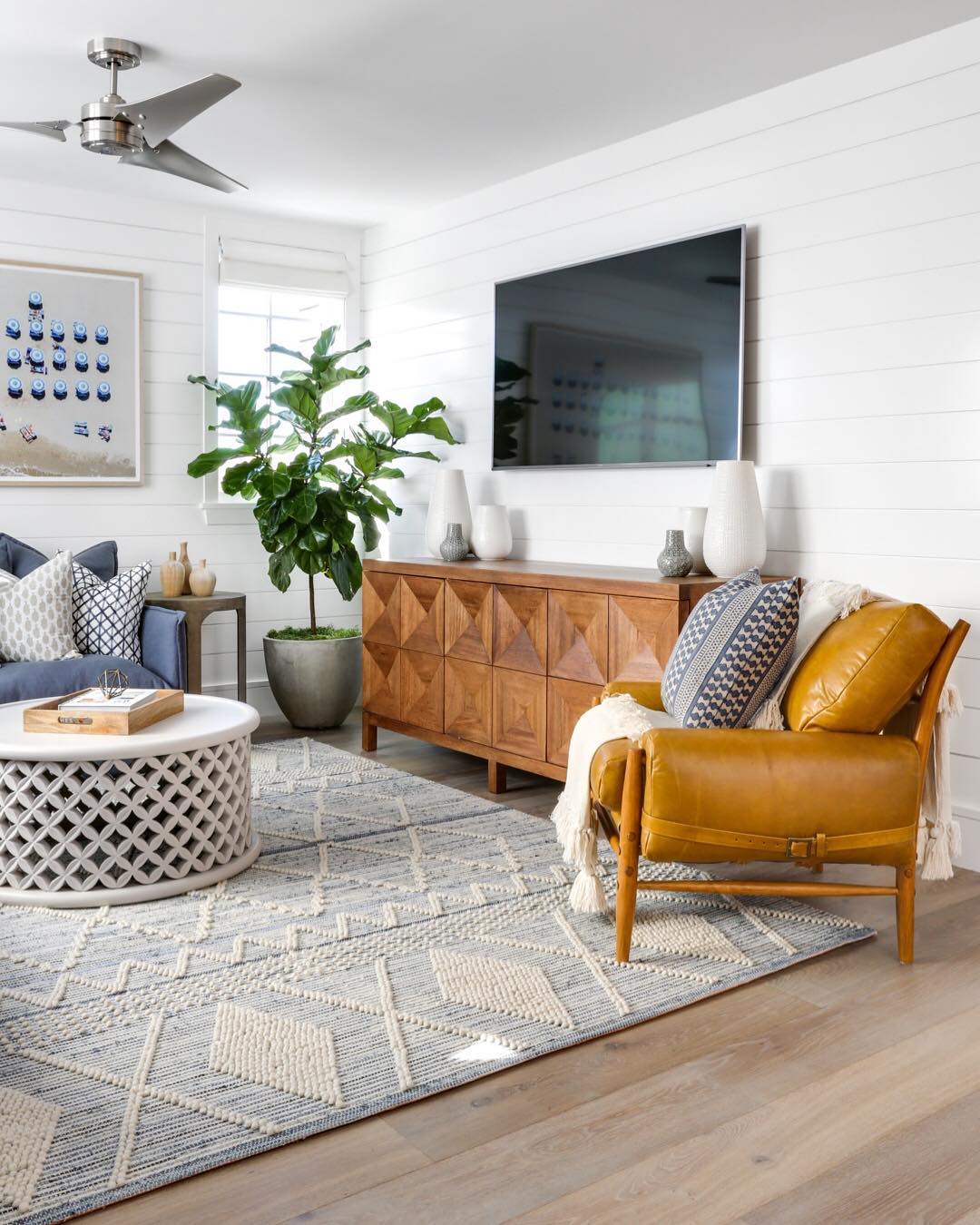 29 Gorgeous Fiddle Leaf Fig Living Room Ideas To Copy Now 3 fiddle leaf fig living room