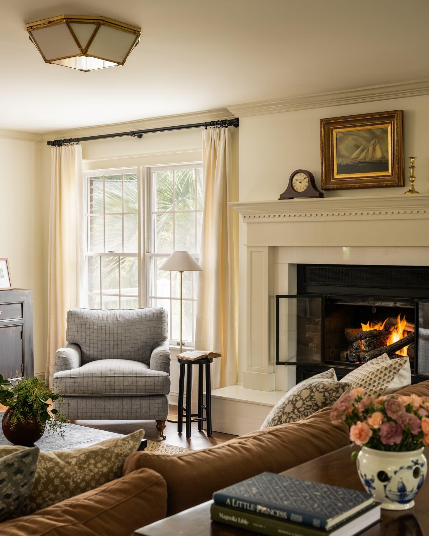neutral living room decor