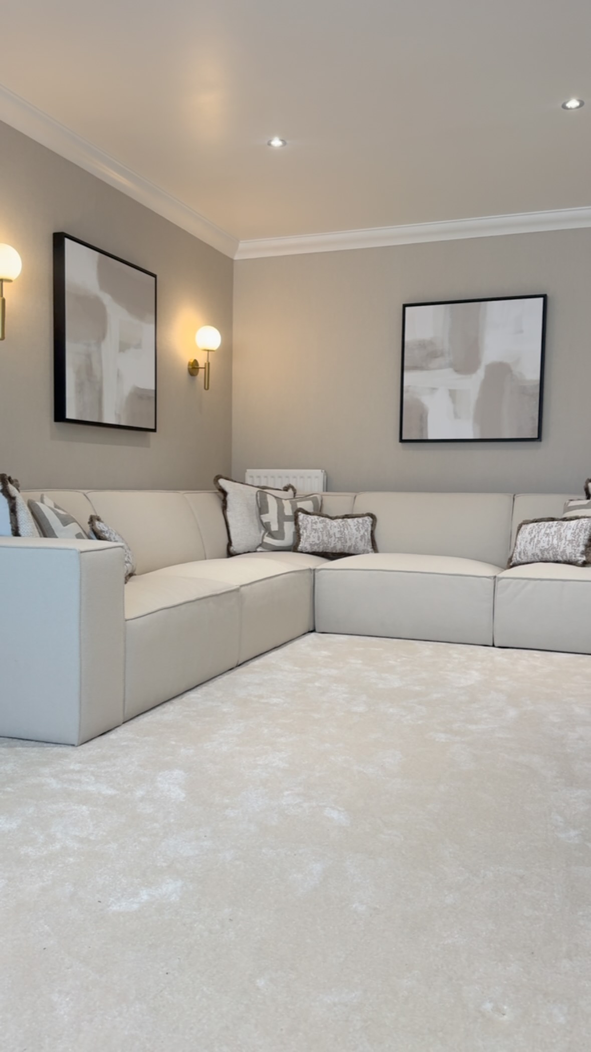 neutral living room decor
