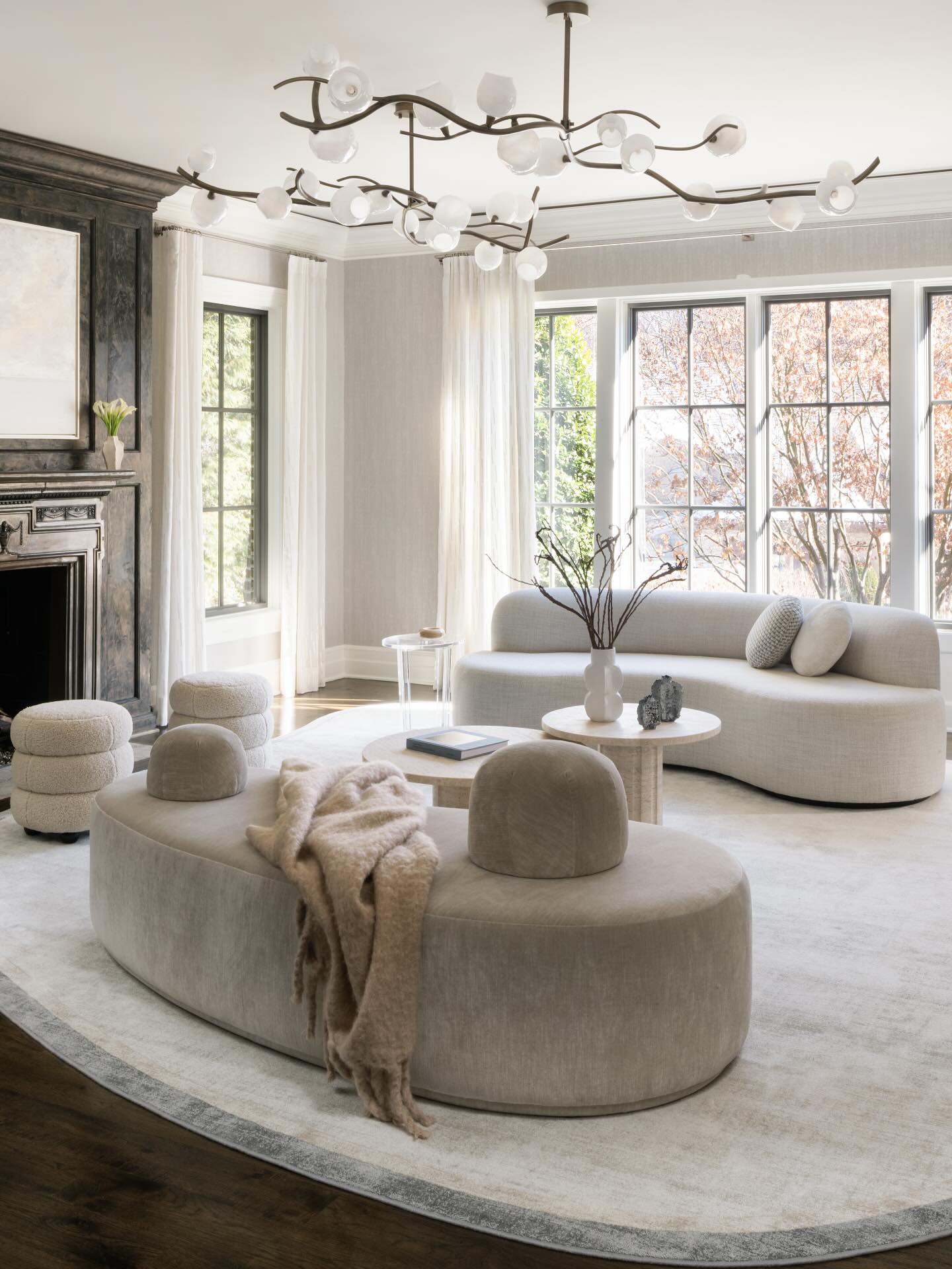 29 Organic Modern Living Room Ideas To Copy Now (With Stunning Cozy-Chic Images) 7 organic modern living room