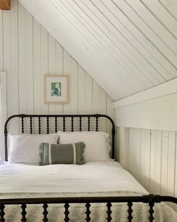 wrought iron bed bedroom