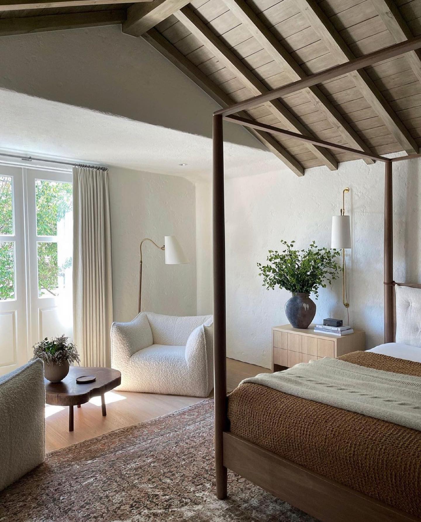 vaulted ceiling bedroom