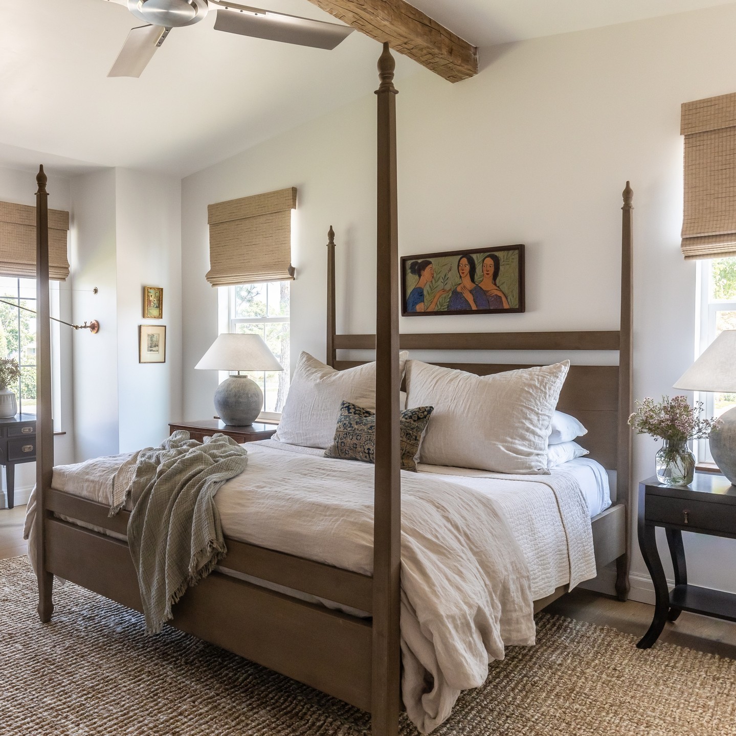 28 Cozy Jute Rug Bedroom Ideas To Copy Now (Stunning Inspiration + Styling Tips) 11 jute rug bedroom