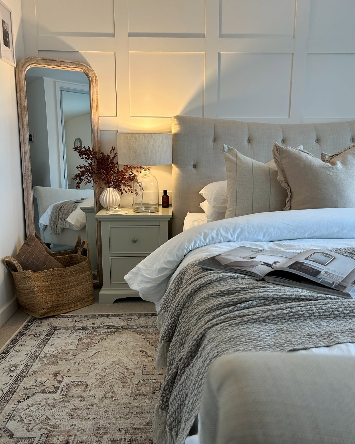 21 Vintage Rug Bedroom Ideas For A Cozy, Character-Filled Retreat (With 21 Inspiring Images) 10 vintage rug bedroom