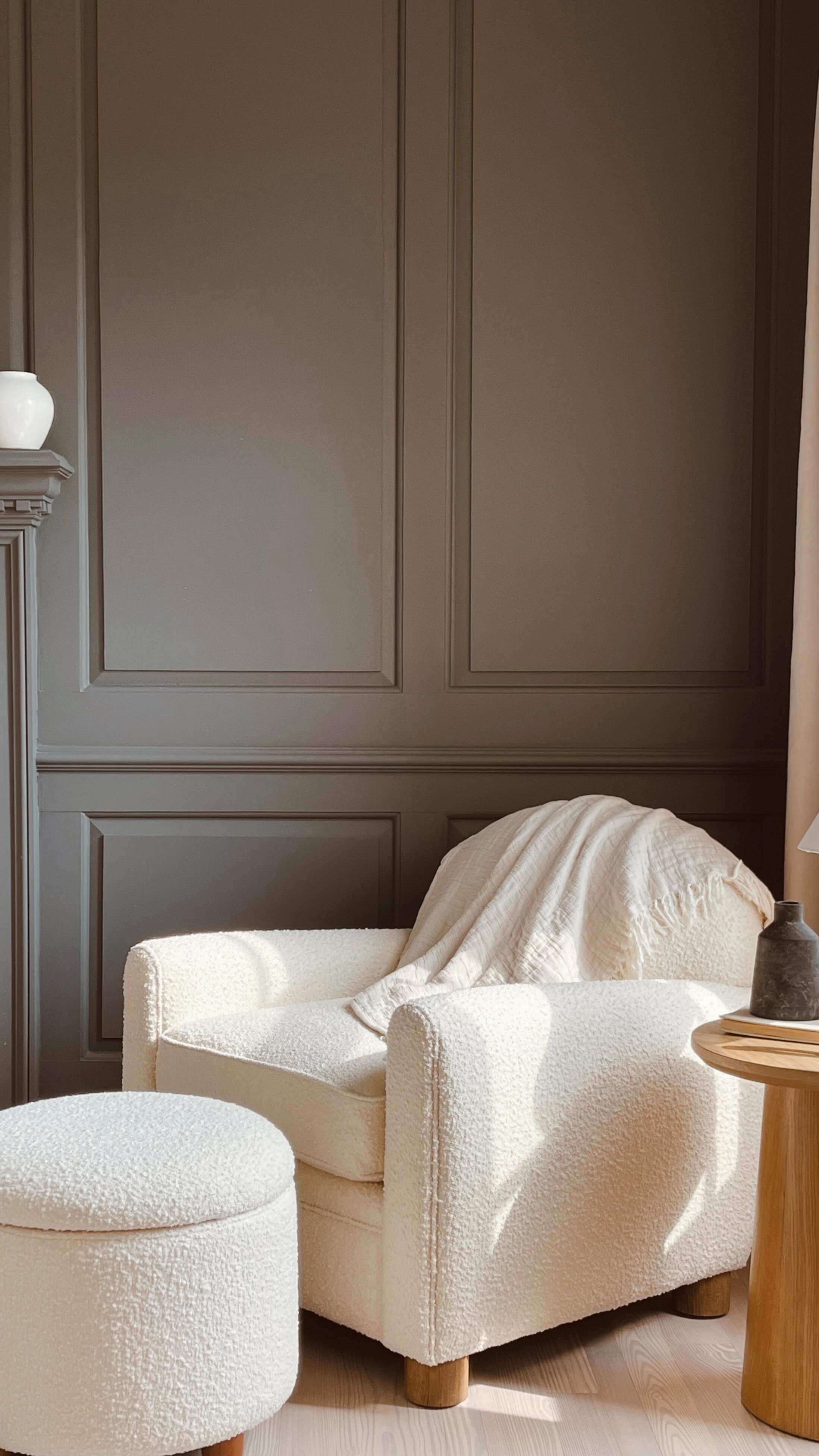 25 Maximalist Living Room Ideas: Bold, Eclectic Decor Inspiration In 25 Stunning Images 8 maximalist living room