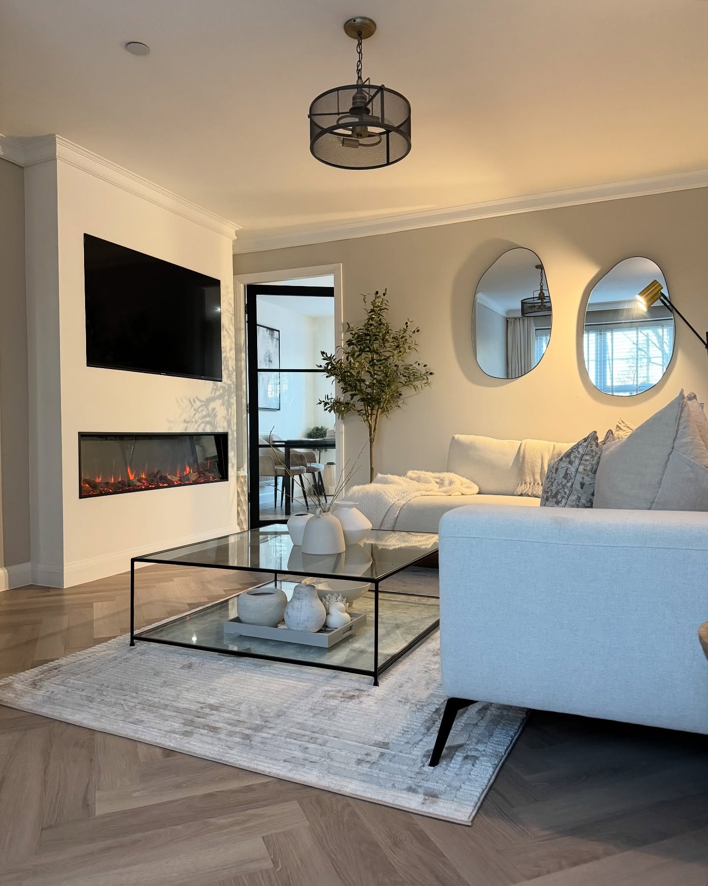 neutral living room decor