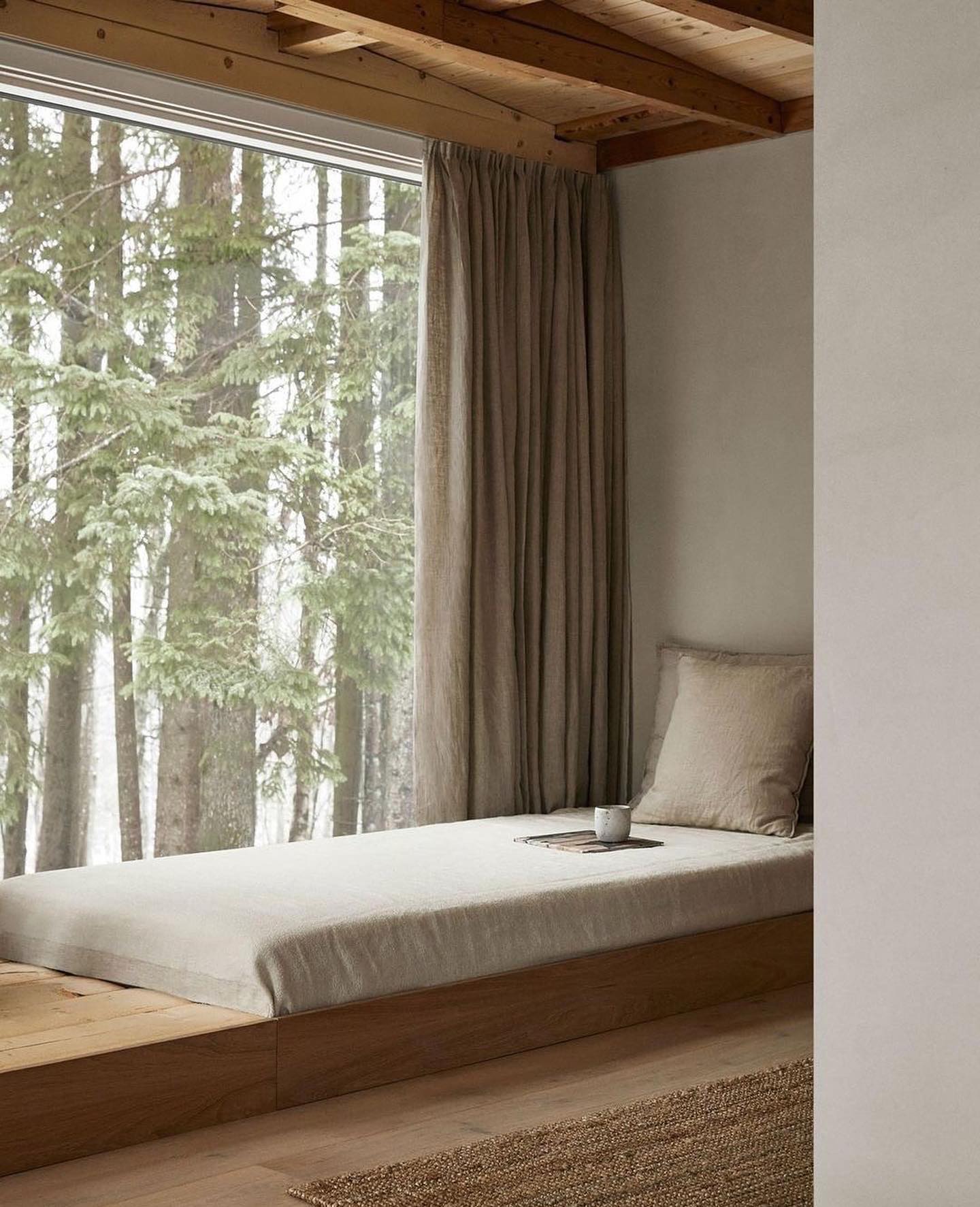 27 Japandi Bedroom Ideas: Calm, Cozy & Minimalist Decor Inspiration With 27 Stunning Images 19 japandi bedroom