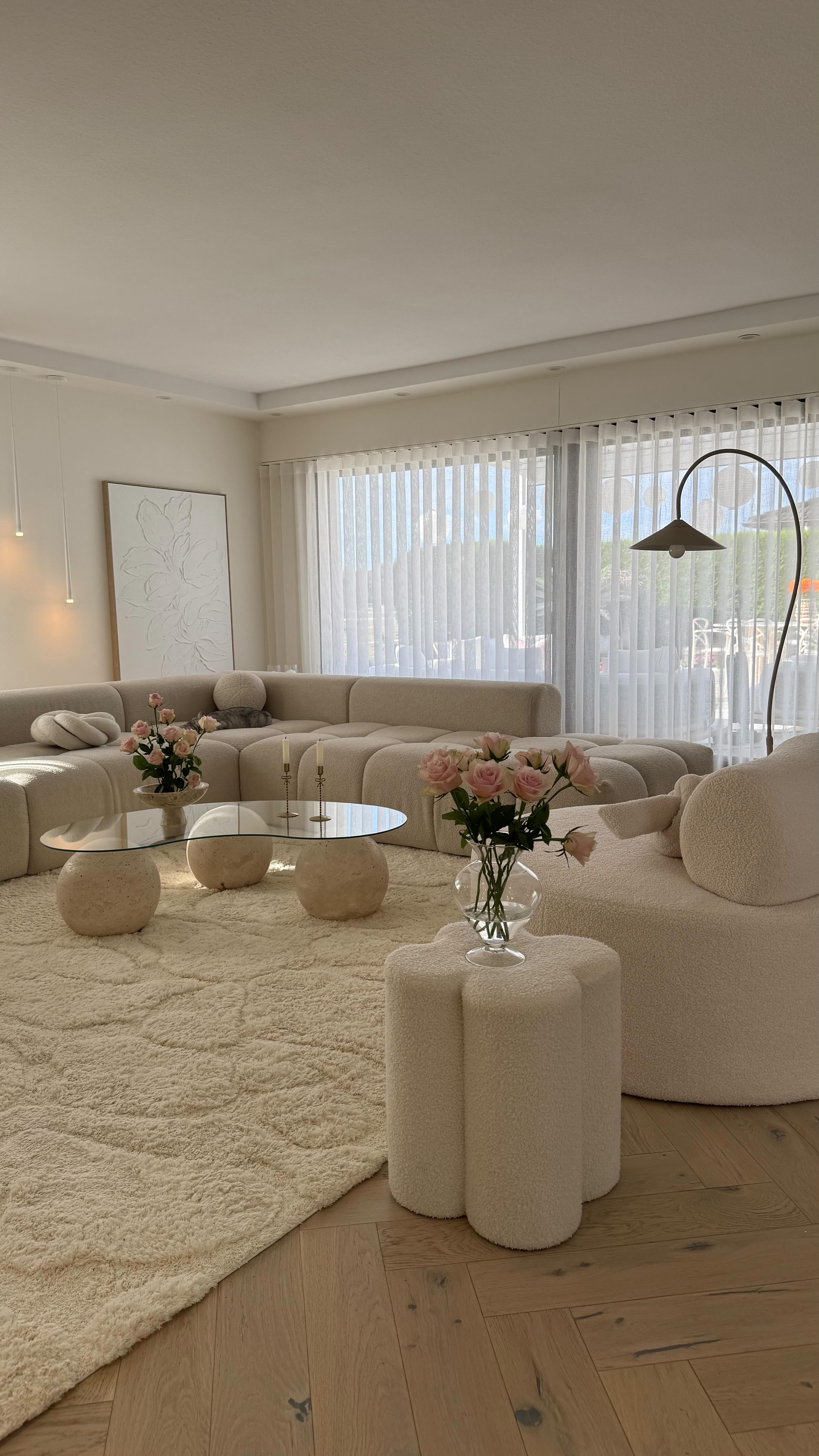 24 Chic Chesterfield Sofa Living Room Ideas To Copy Right Now (With Photos) 13 chesterfield sofa living room