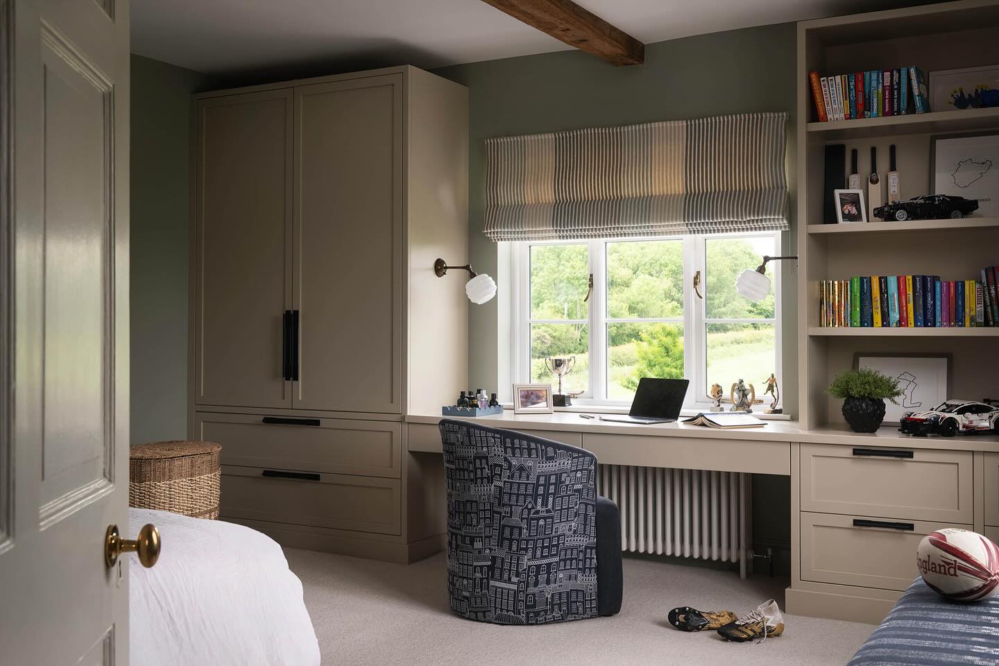 built in shelves bedroom