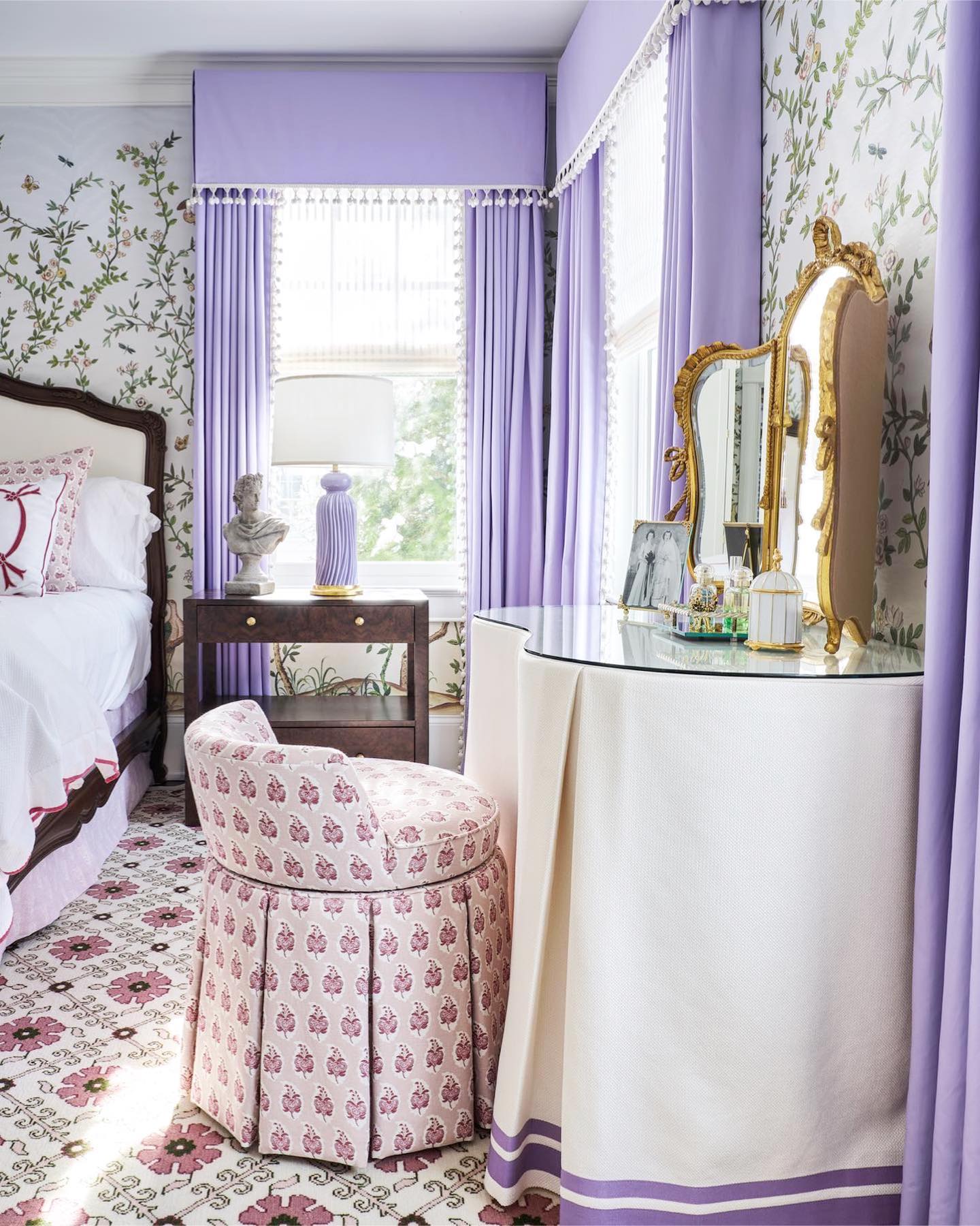 feminine bedroom decor