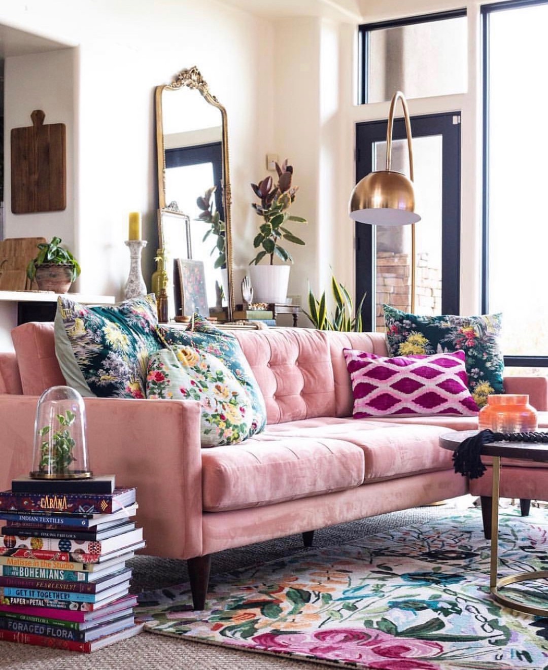 25 Maximalist Living Room Ideas: Bold, Eclectic Decor Inspiration In 25 Stunning Images 17 maximalist living room