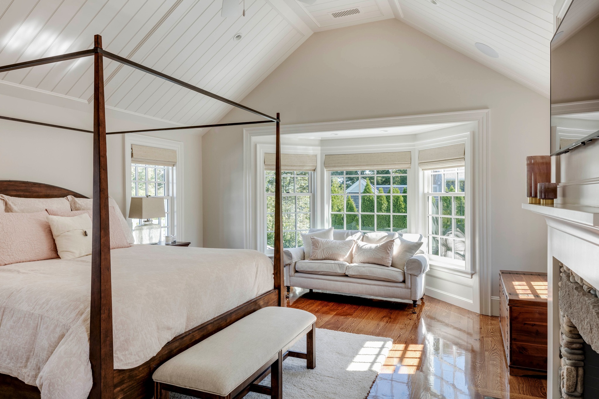 vaulted ceiling bedroom