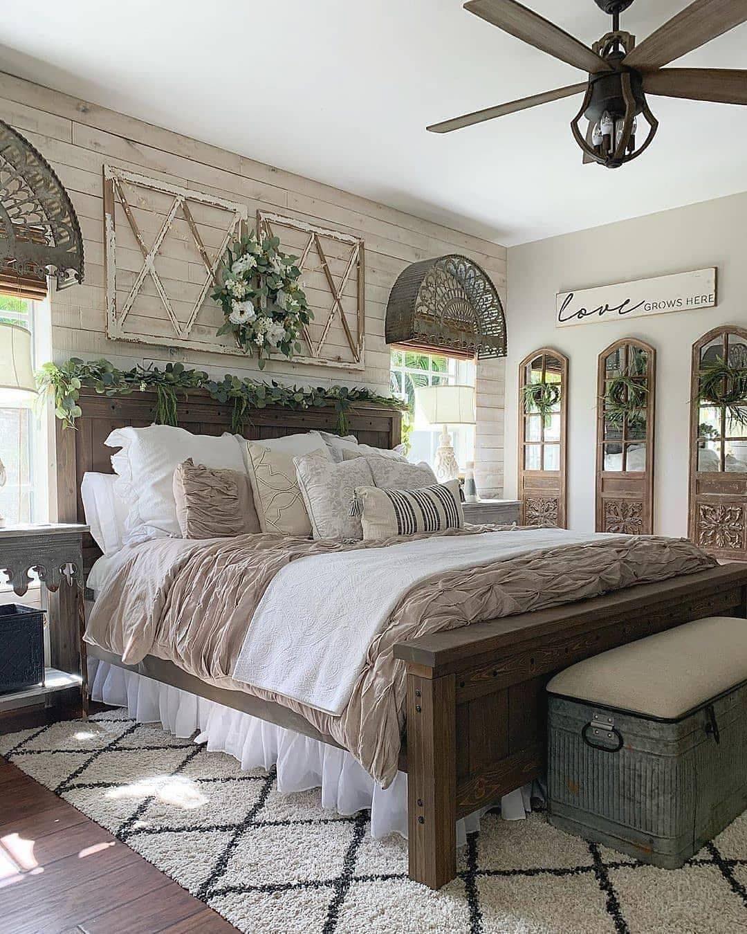 28 Cozy Farmhouse Bedroom Ideas To Copy Now (With Stunning Photos For Every Style) 5 farmhouse bedroom ideas