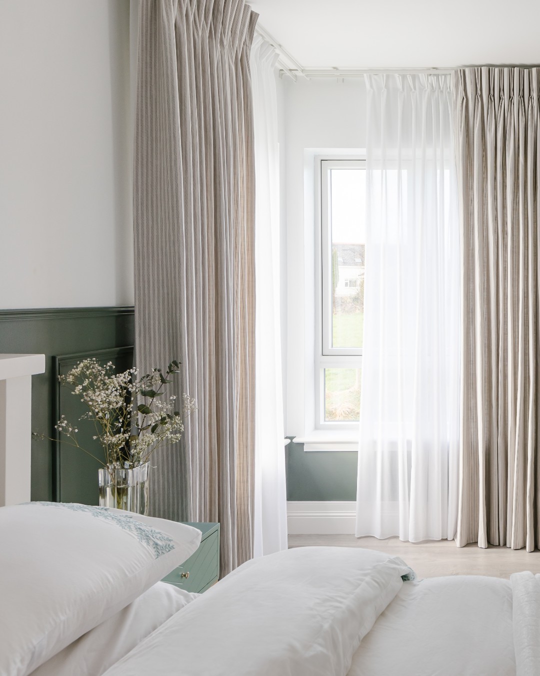 bedroom window blinds