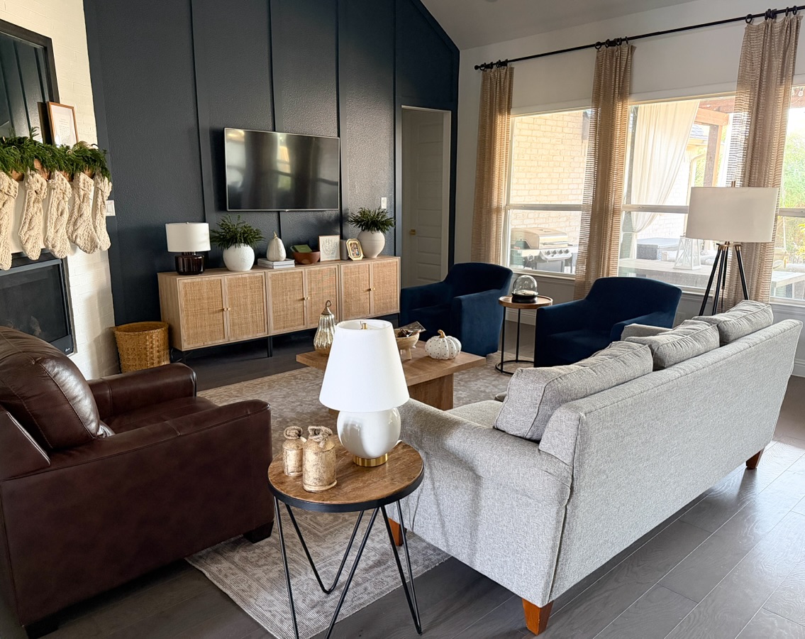 27 Navy Blue Living Room Ideas: Stunning Decor & Styling Tips With 27 Inspiring Images 15 navy blue living room