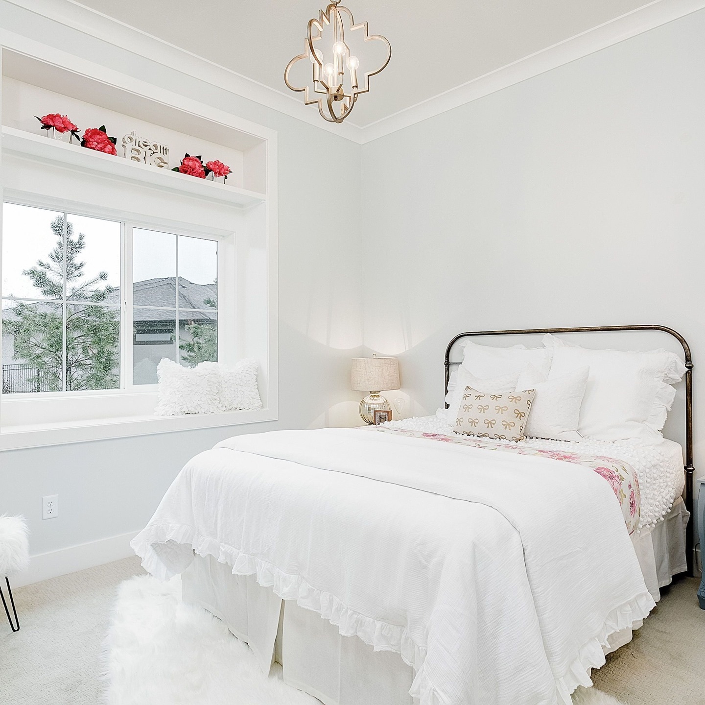 wrought iron bed bedroom