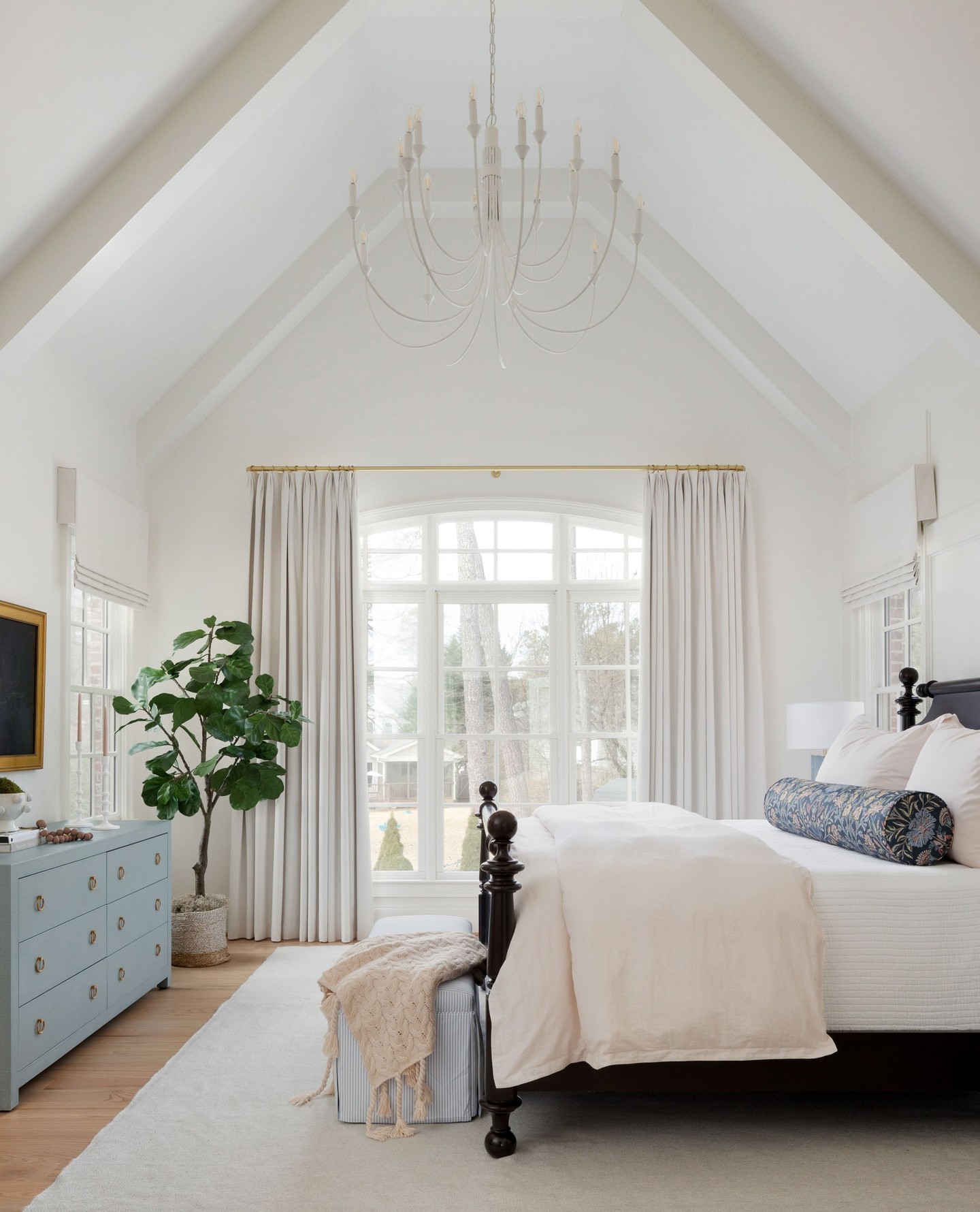 vaulted ceiling bedroom