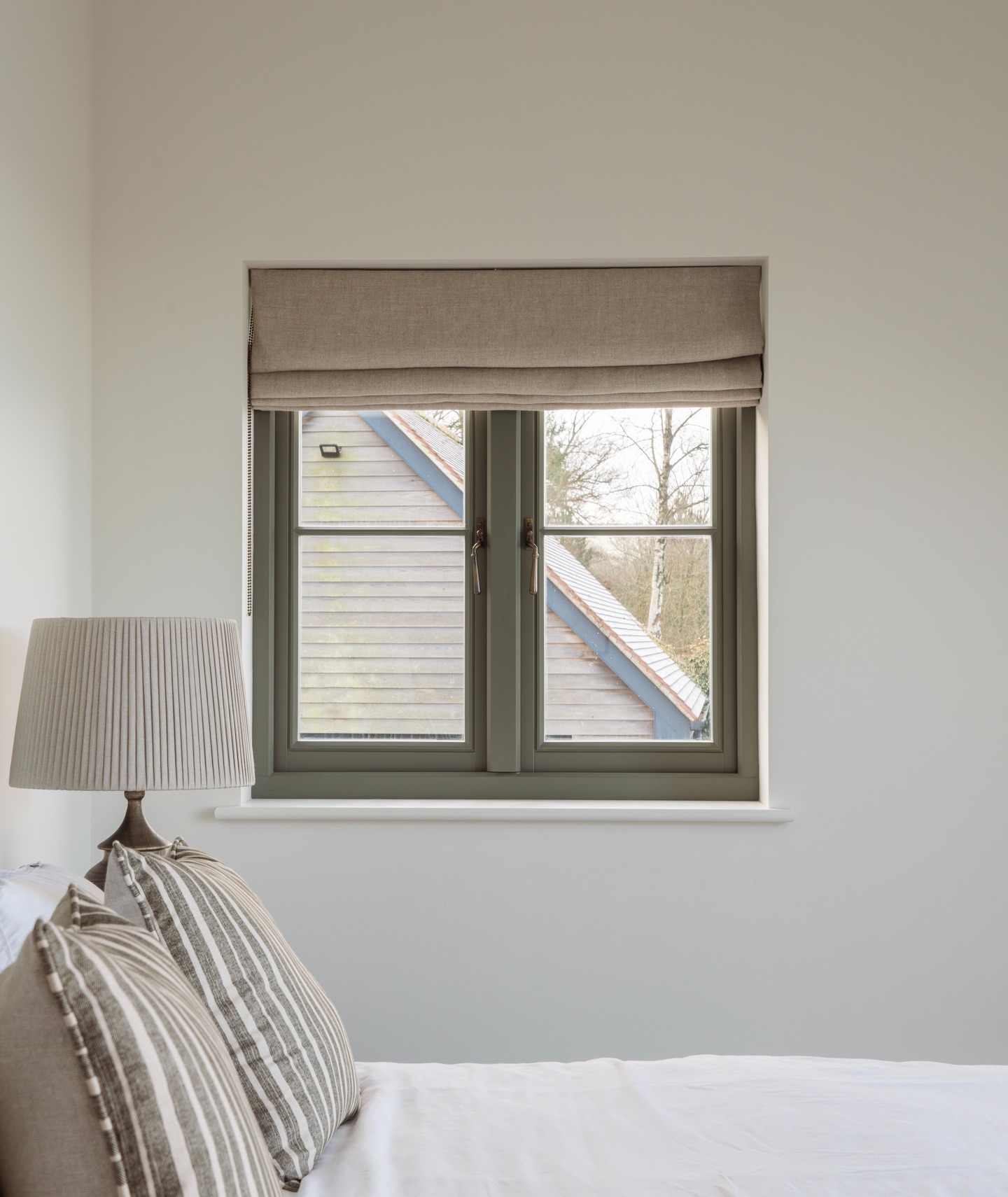 bedroom window blinds