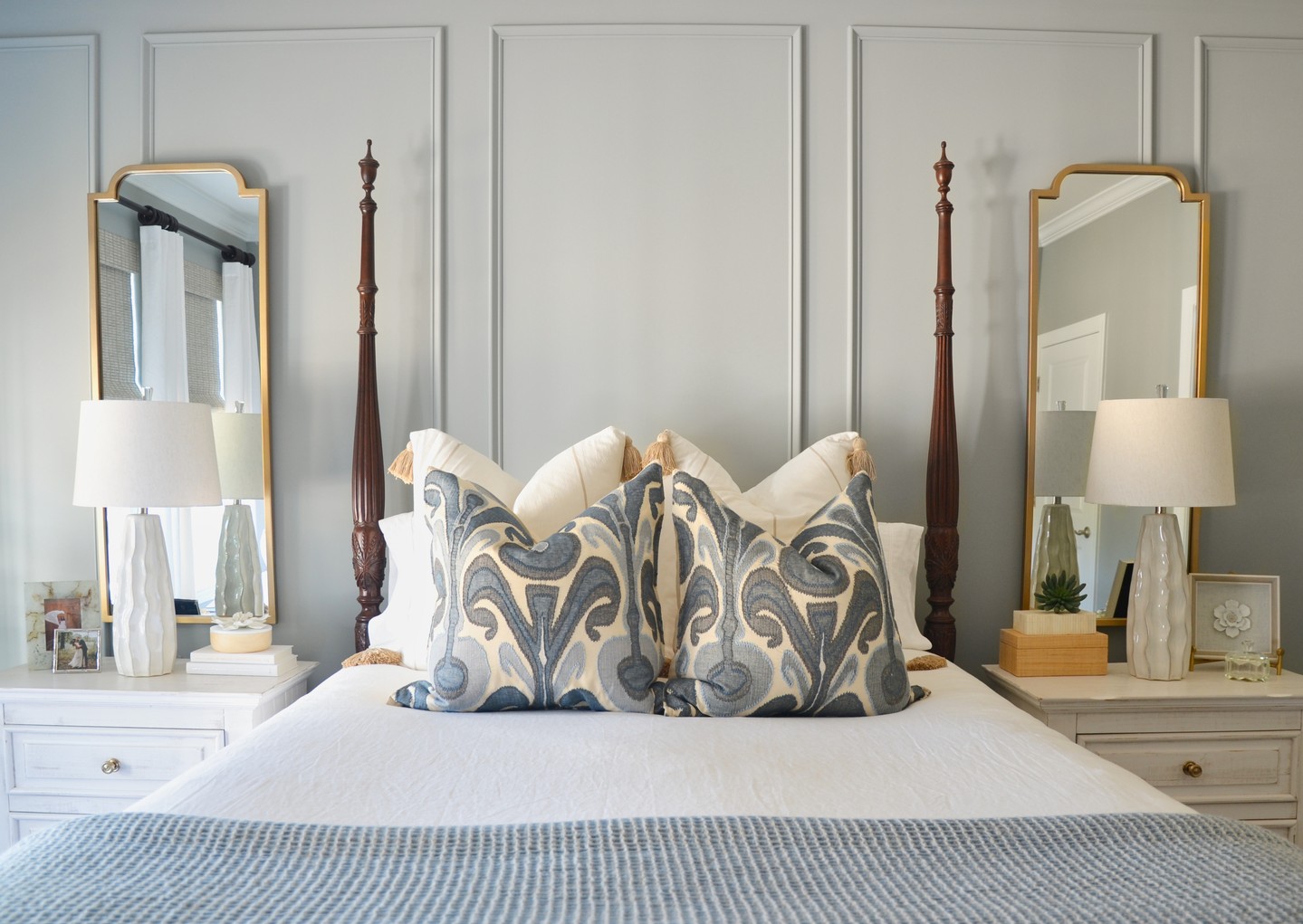 four poster bed bedroom