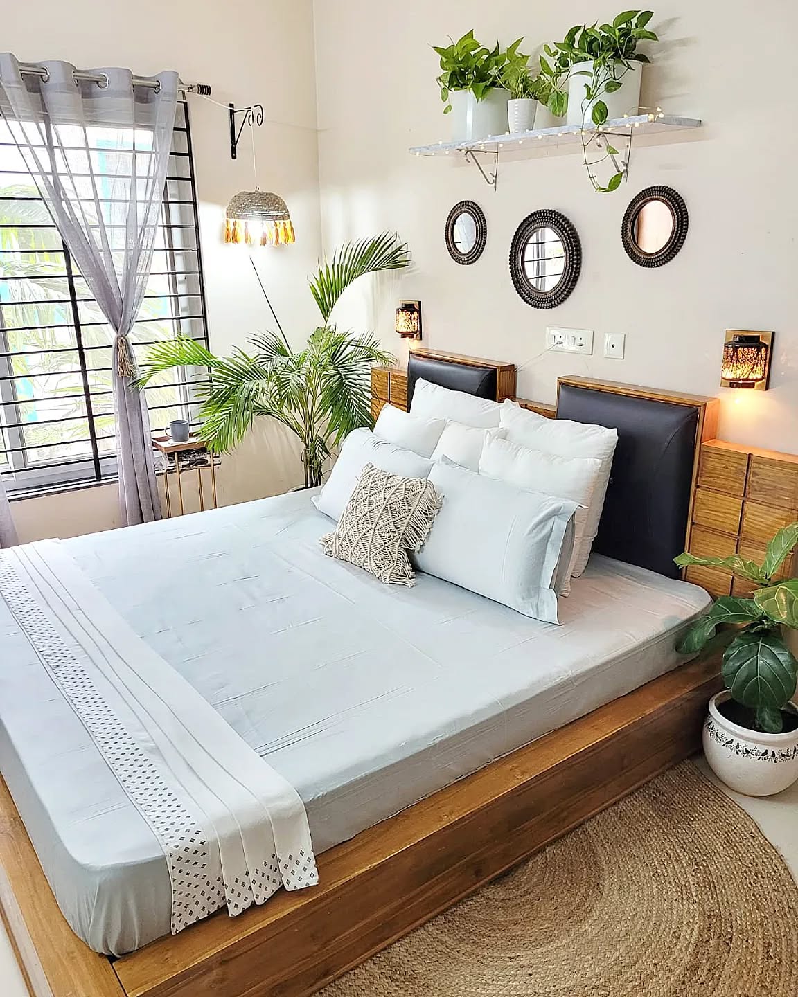 28 Cozy Jute Rug Bedroom Ideas To Copy Now (Stunning Inspiration + Styling Tips) 10 jute rug bedroom