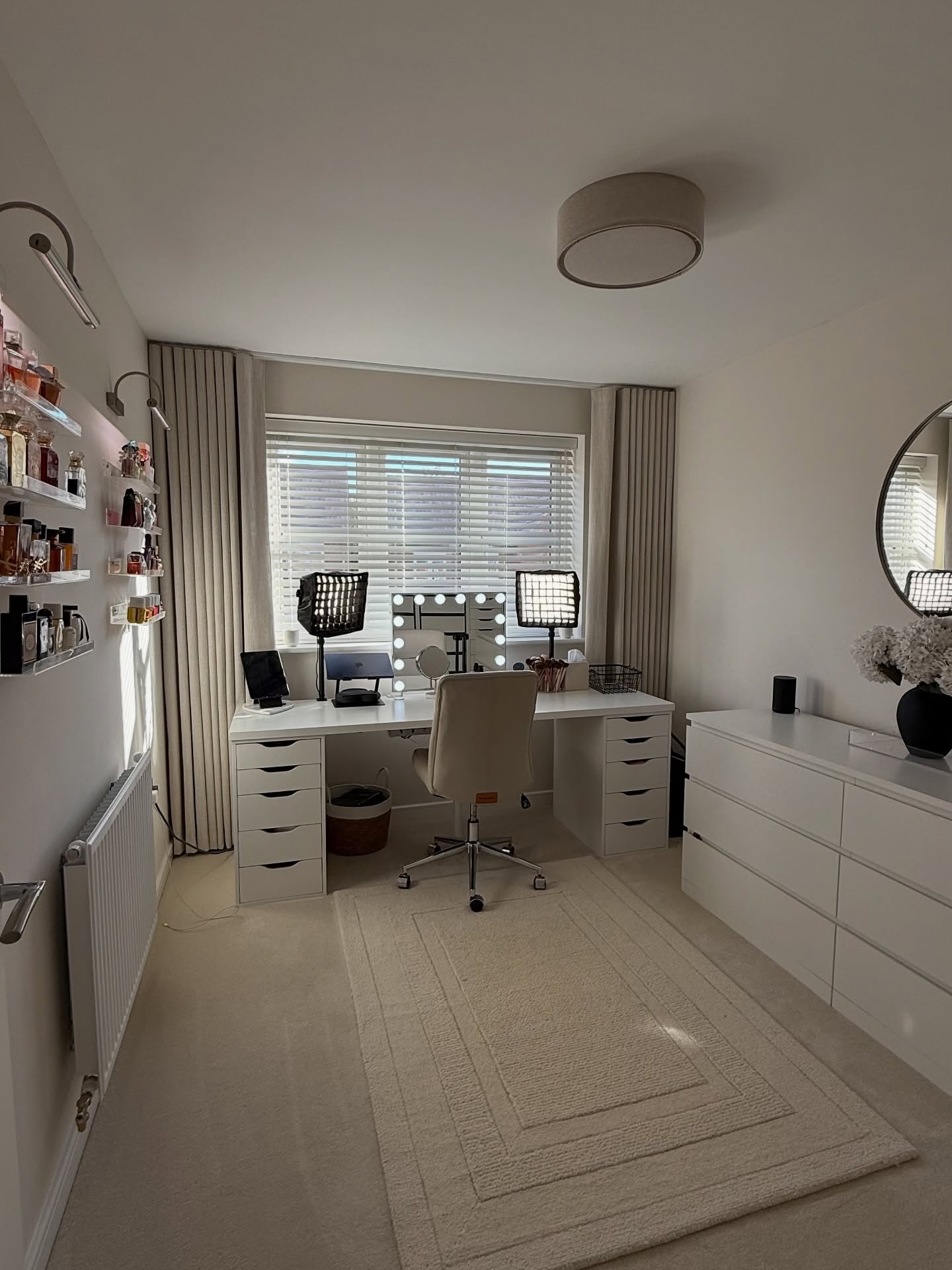 21 Reach In Closet Bedroom Ideas To Steal Now (Genius Storage & Style Inspo) 6 reach in closet bedroom