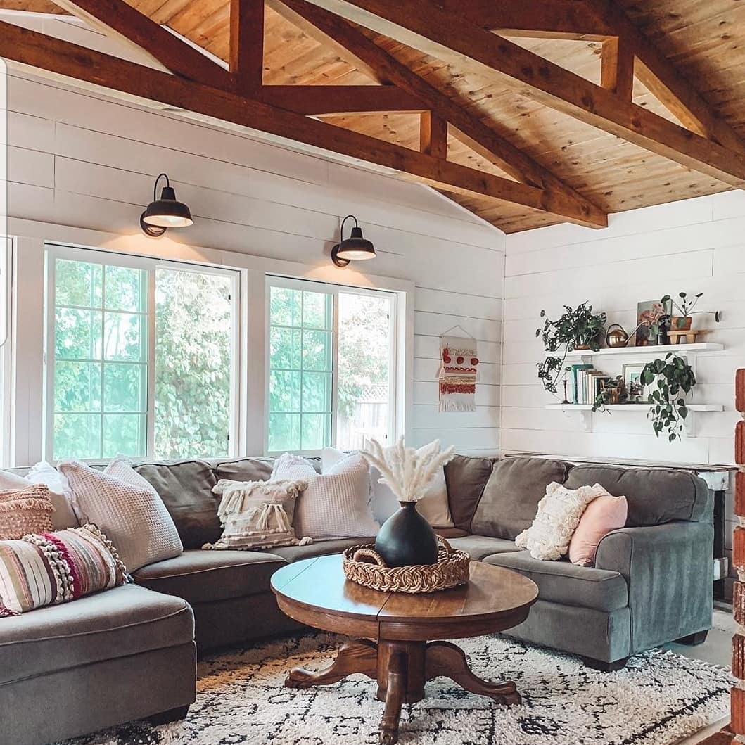 28 Farmhouse Living Room Ideas With Pictures For A Cozy, Charming Home 13 farmhouse living room